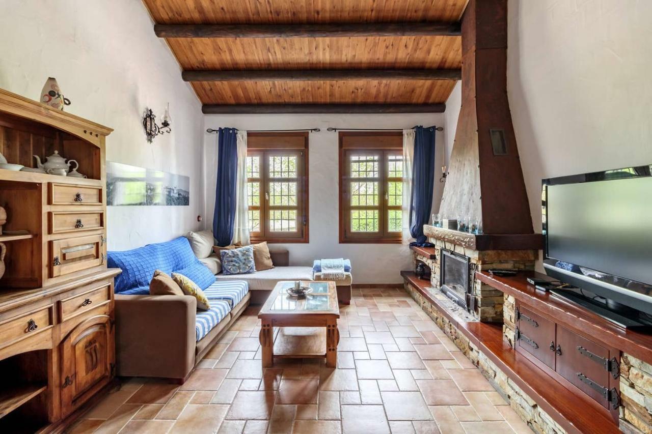 Encantadora Casa Con Piscina Privada Y Chimenea Эль-Падуль Экстерьер фото