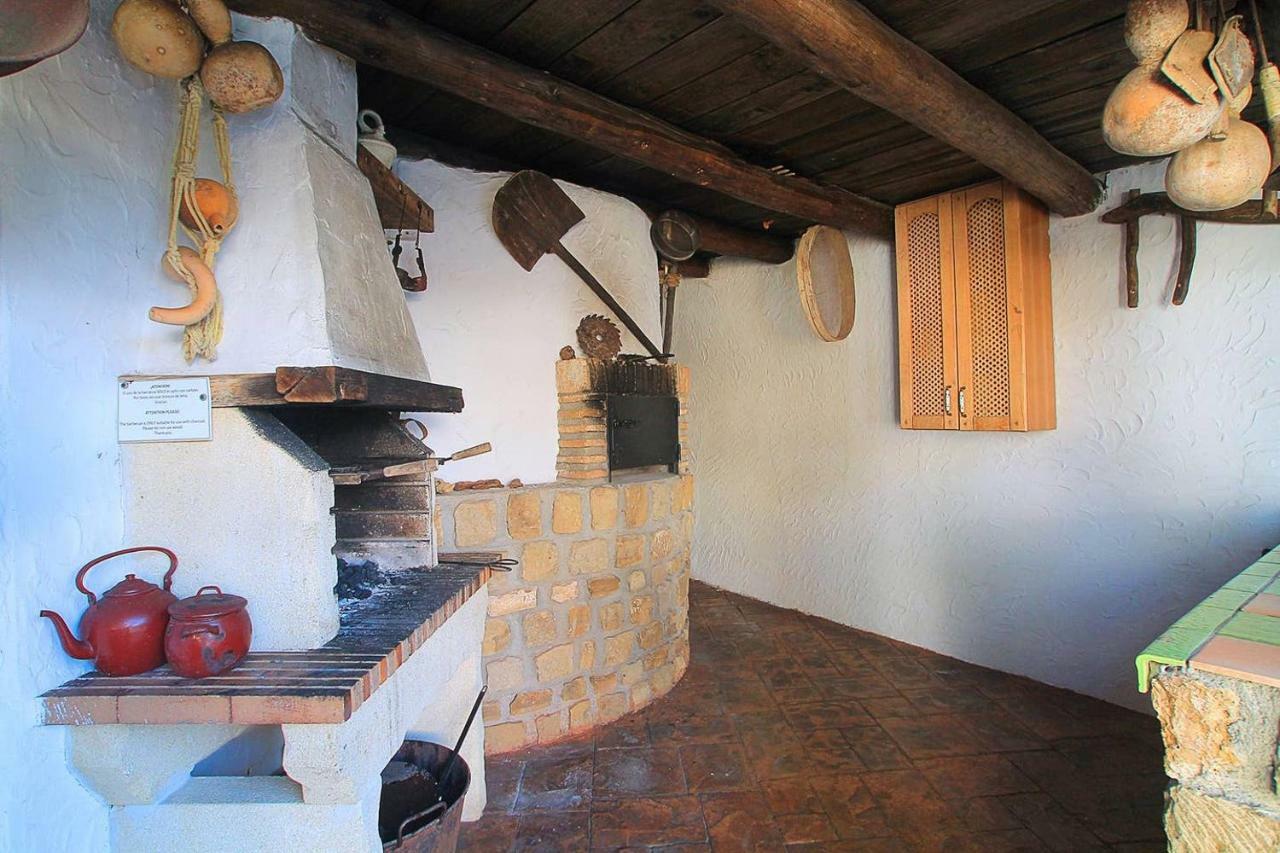 Encantadora Casa Con Piscina Privada Y Chimenea Эль-Падуль Экстерьер фото